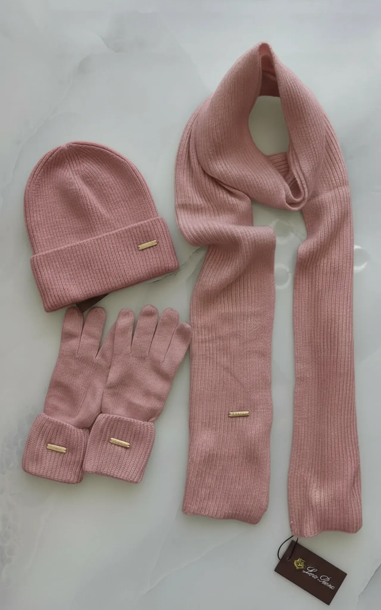 Different winter accessories recolored with WeShop AI Recolor, showing scarves, gloves, and hats in various seasonal tones.