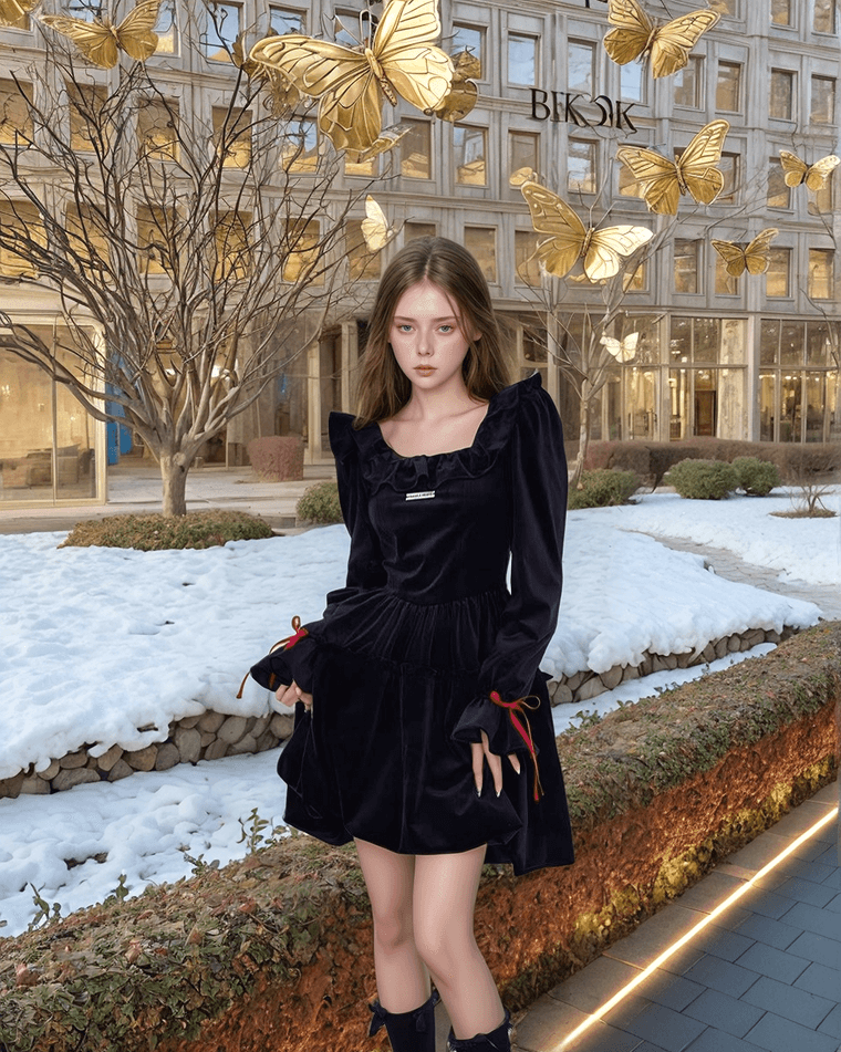 original image real girl in shopping mall