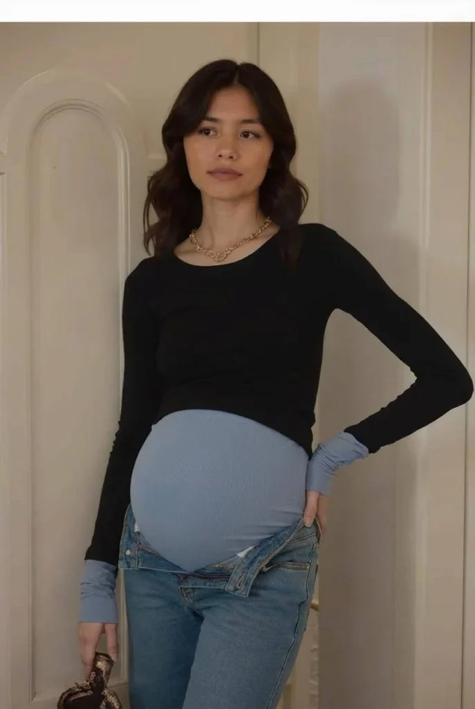 Weshop AI pregnant ai generated image